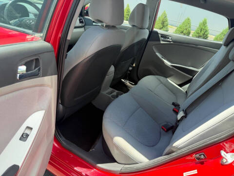2013 Hyundai Accent SE