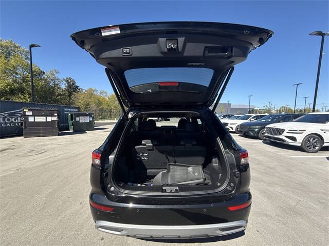 2023 Mitsubishi Outlander PHEV SE