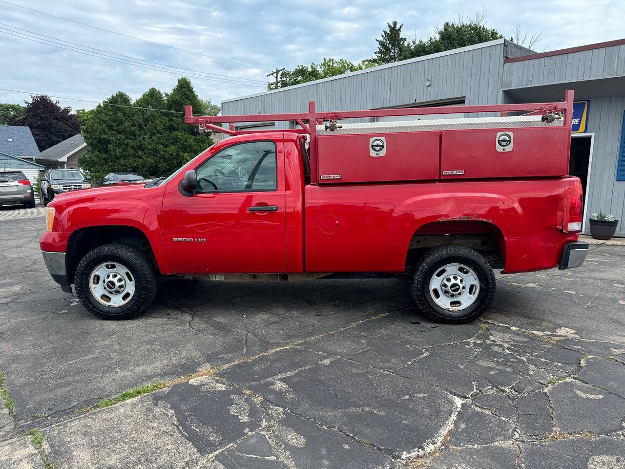 2014 GMC Sierra 2500HD for sale at BOHL AUTOMOTIVE in Racine, WI