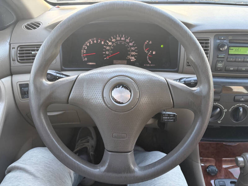 2005 Toyota Corolla LE