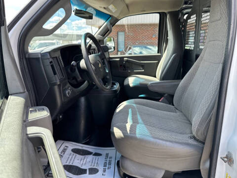 2017 Chevrolet Express 2500