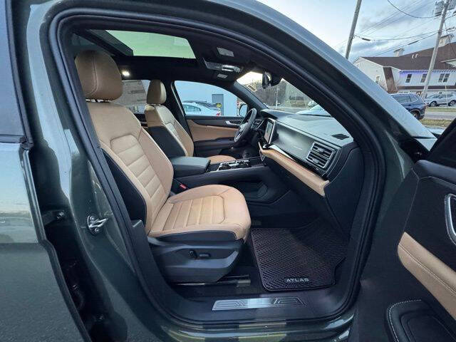 2026 Volkswagen Atlas Cross Sport SEL R-Line Black 4Motion