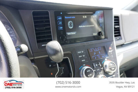 2016 Toyota Sienna
