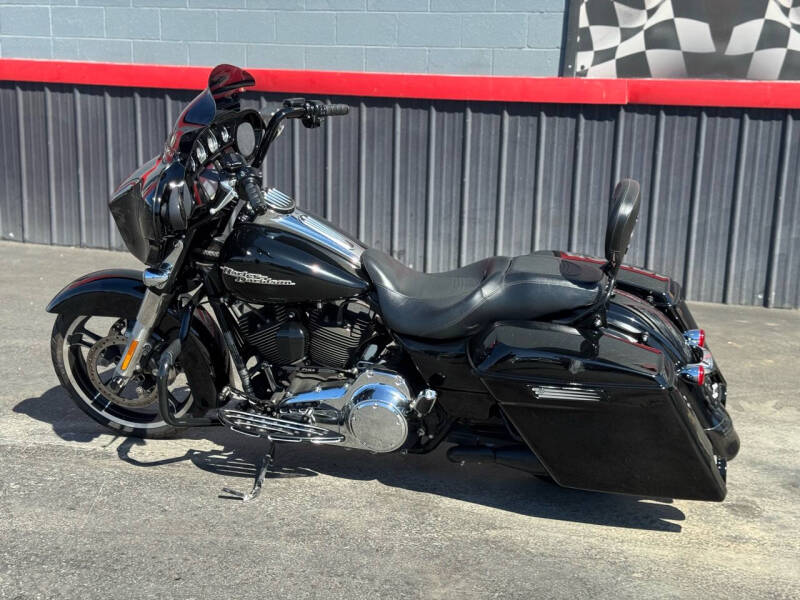 2014 Harley-Davidson Street Glide Custom