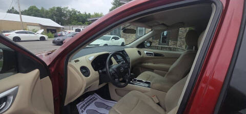 2017 Nissan Pathfinder S