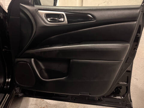 2020 Nissan Pathfinder S