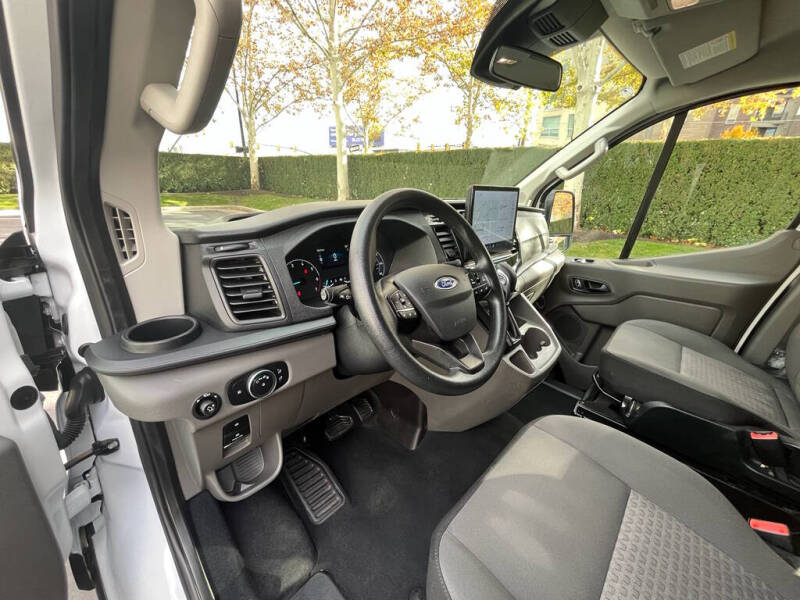 2023 Ford Transit 350 XLT