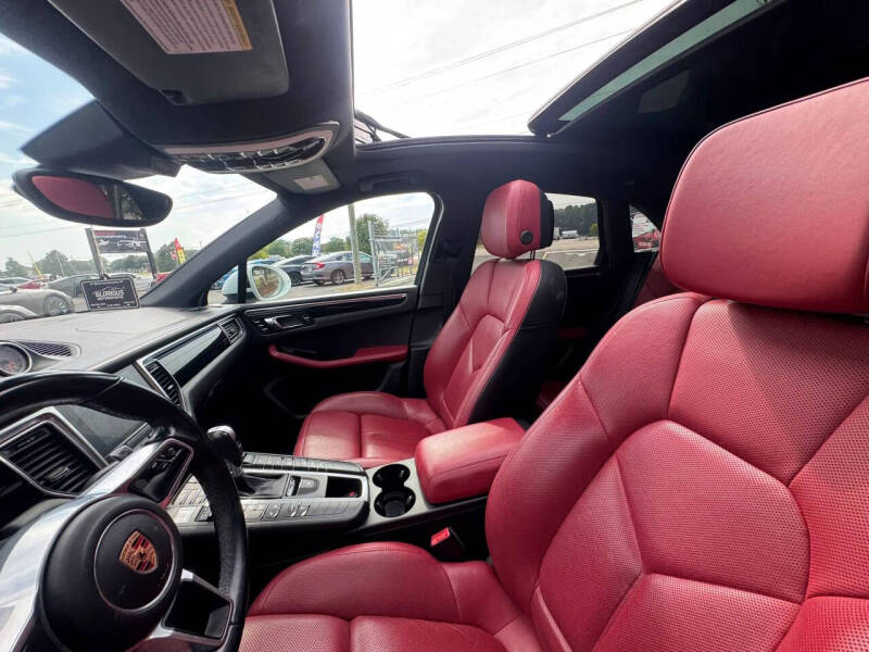 2017 Porsche Macan