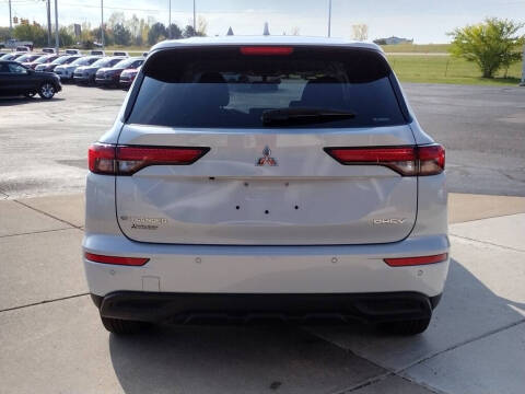 2023 Mitsubishi Outlander PHEV ES