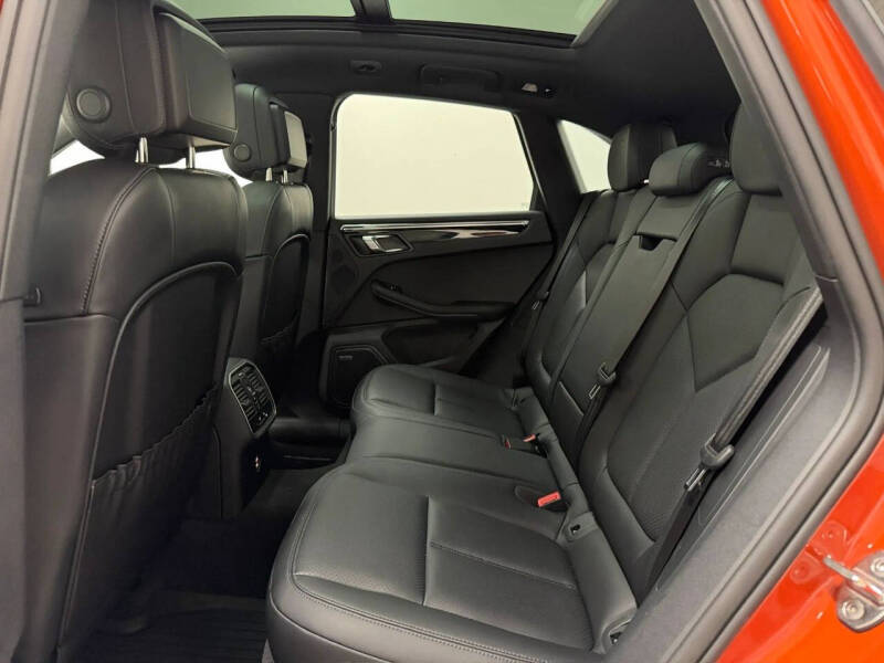 2025 Porsche Macan