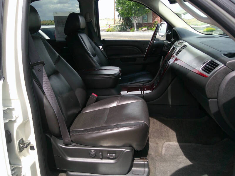 2010 Cadillac Escalade Luxury
