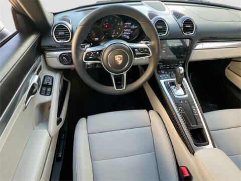 2025 Porsche 718 Cayman Style Edition