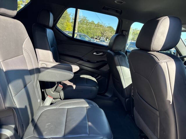 2023 Chevrolet Traverse LT Leather
