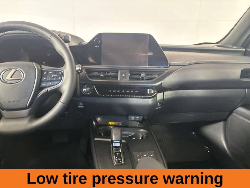 2025 Lexus UX 300h Premium