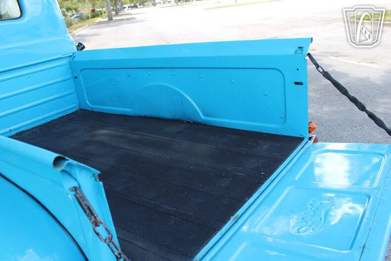1948 Ford F-1