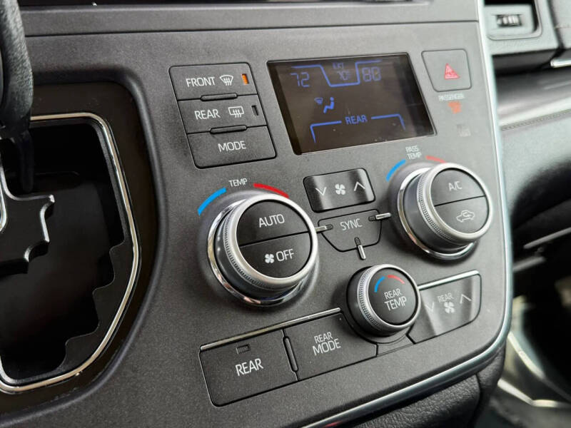 2018 Toyota Sienna