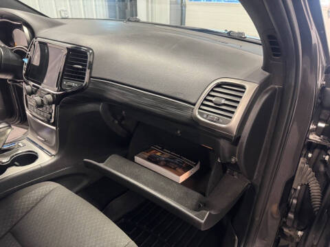 2020 Jeep Grand Cherokee Laredo E