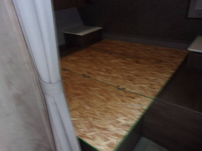 2020 Coleman Lantern 263BH