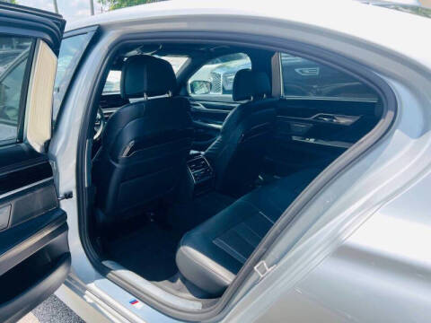 2017 BMW 7 Series 740i