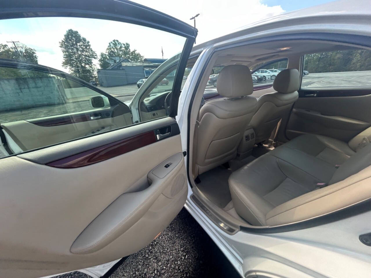 2004 Lexus ES 330 for sale at 100 Motors in Bechtelsville, PA