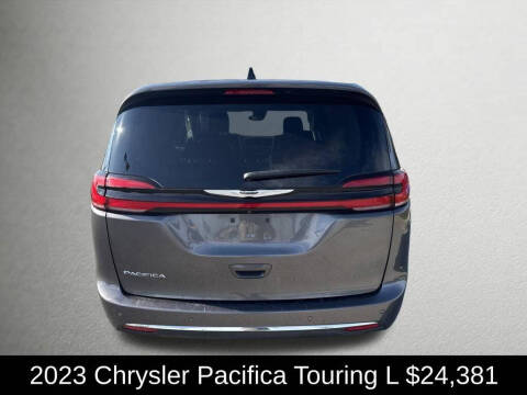 2023 Chrysler Pacifica Touring L
