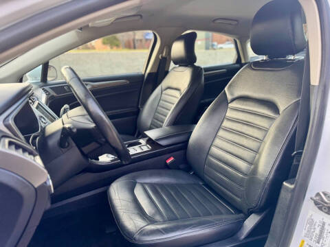 2017 Ford Fusion Hybrid SE