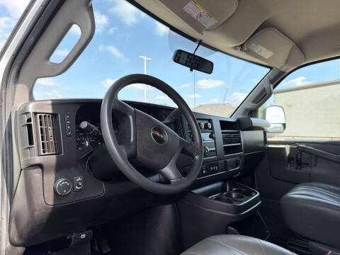 2022 GMC Savana 2500