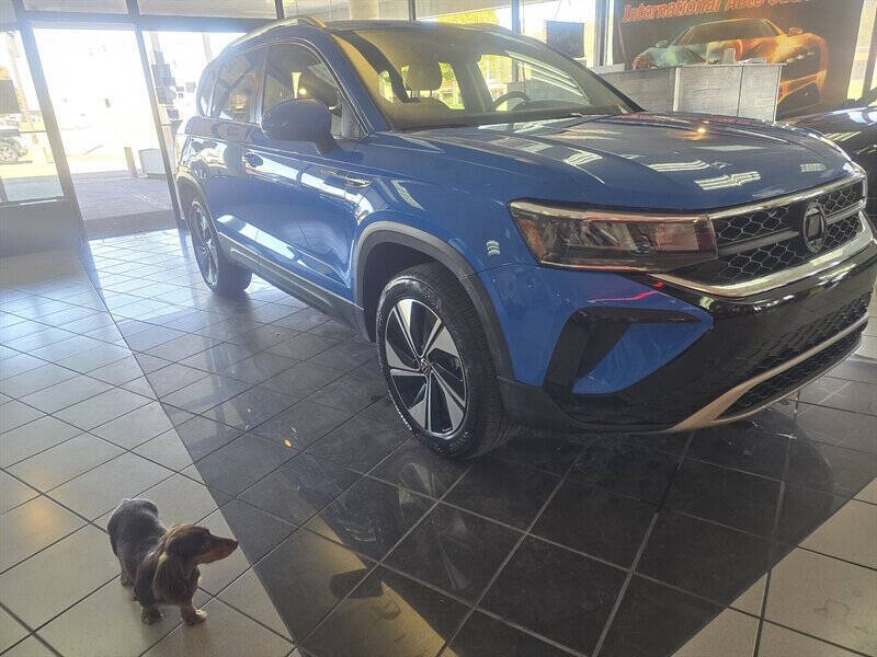 2024 Volkswagen Taos SE 4Motion