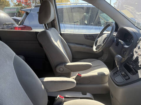 2012 Kia Sedona LX