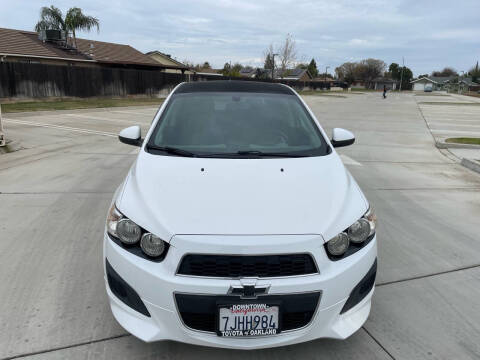 2014 Chevrolet Sonic for sale at PERRYDEAN AERO AUTO SALES in Sanger CA