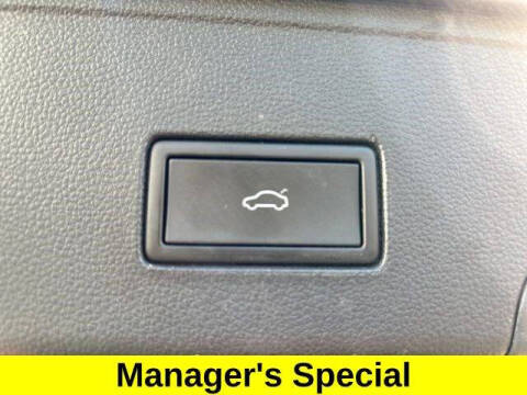 2022 Volkswagen Atlas Cross Sport SE 4Motion