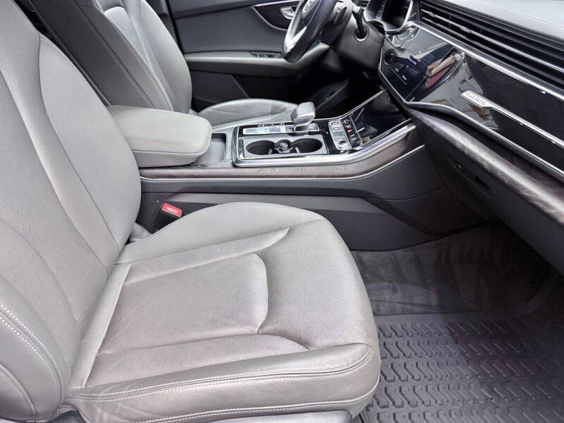 2021 Audi Q8 quattro Prestige 55 TFSI