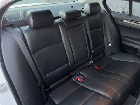 2013 BMW 5 Series 528i