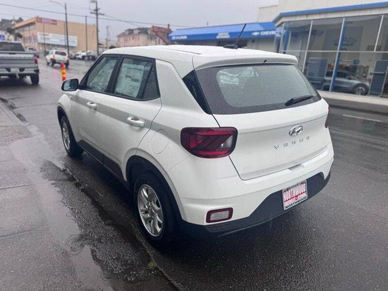 2026 Hyundai Venue SE