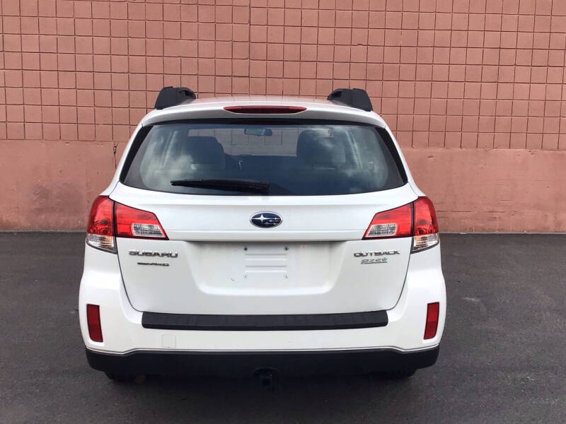 2011 Subaru Outback 2.5i