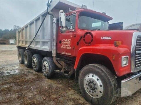 1995 Ford LT8000 for sale at Vehicle Network - Mid-Atlantic Power and Equipment in Dunn NC