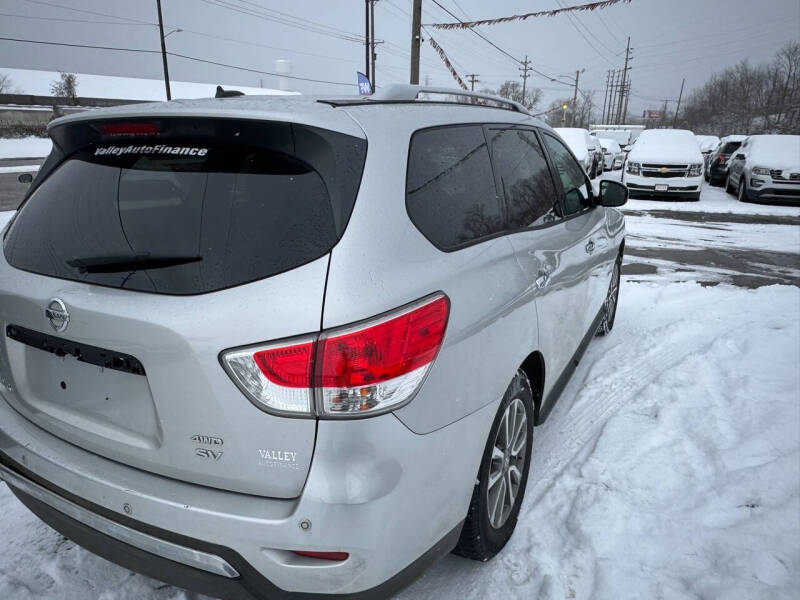 2014 Nissan Pathfinder SV photo 6