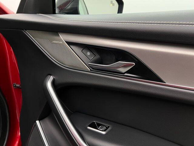 2024 Jaguar F-PACE P250 R-Dynamic S