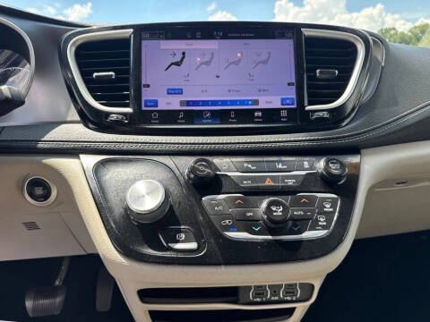 2021 Chrysler Pacifica Touring L