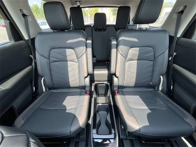 2025 Nissan Pathfinder Platinum