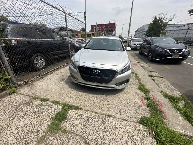 2016 Hyundai SONATA Hybrid SE