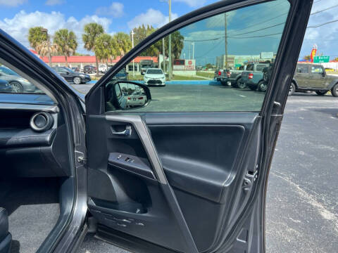 2017 Toyota RAV4 XLE