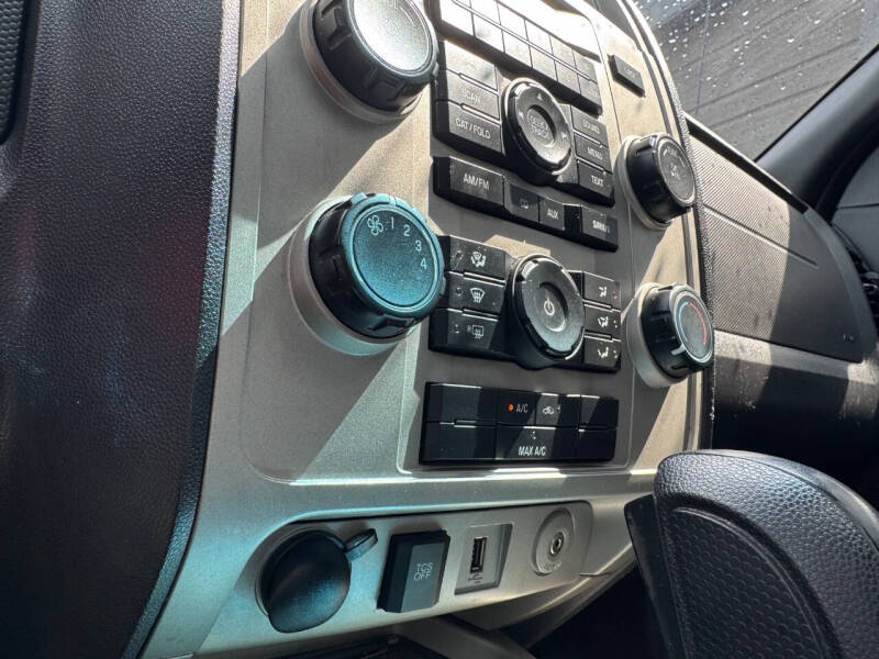 2011 Ford Escape XLT