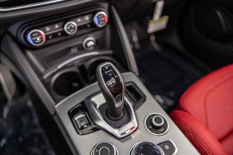 2025 Alfa Romeo Stelvio