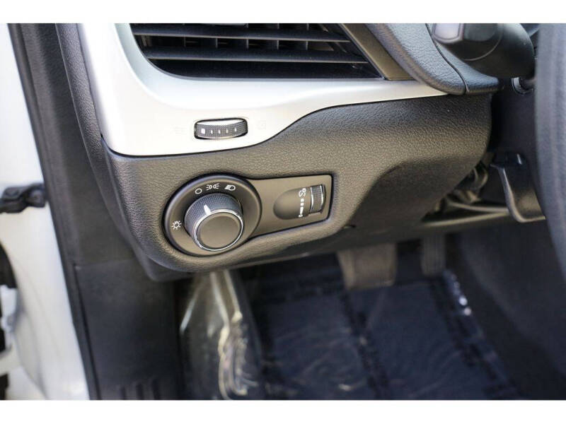 2017 Jeep Cherokee Sport