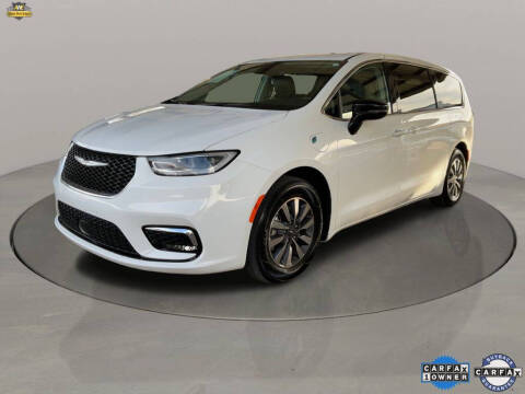 2024 Chrysler Pacifica Plug-In Hybrid Select