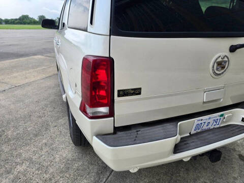 2004 Cadillac Escalade