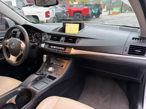 2011 Lexus CT 200h Premium