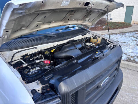 2013 Ford E-Series E-350 SD