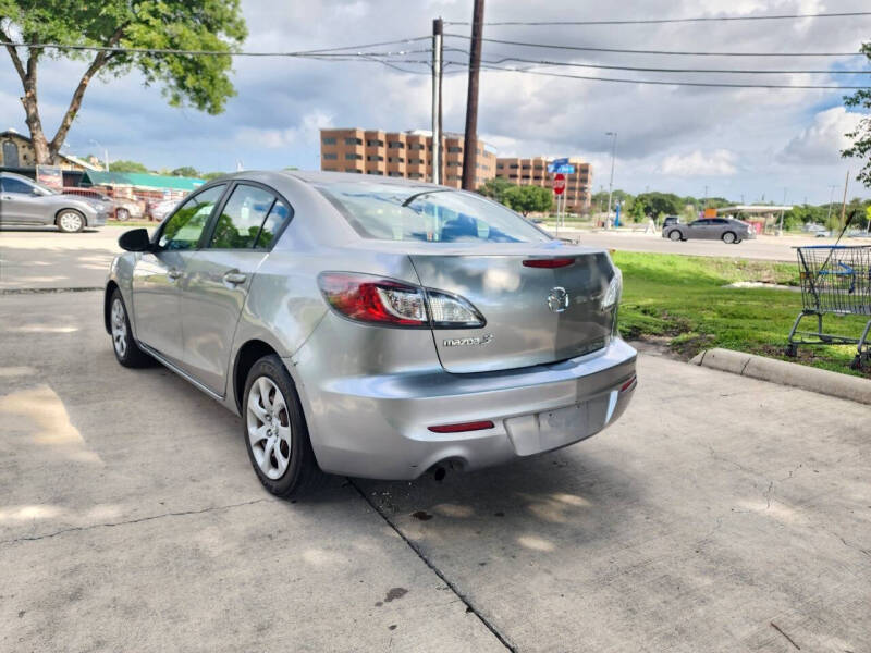 2013 Mazda MAZDA3 i SV